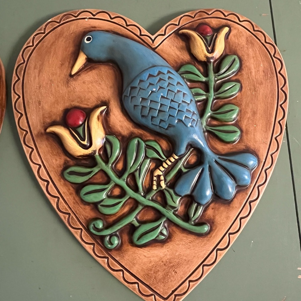 Heart-Shaped Bird Wall Decor - Blue Bird with Flowers, Vintage 1967 set of 2 - Picture 3 of 12